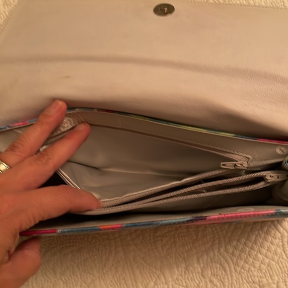 Peter Kaiser leather purse - Picture 6 of 7